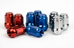 Lug Nuts & Rim Accessories